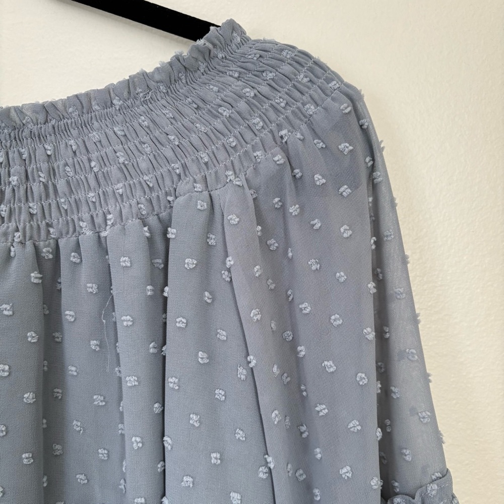 LA MIEL Light Gray Off-Shoulder Blouse Size Medium - Picture 4 of 11